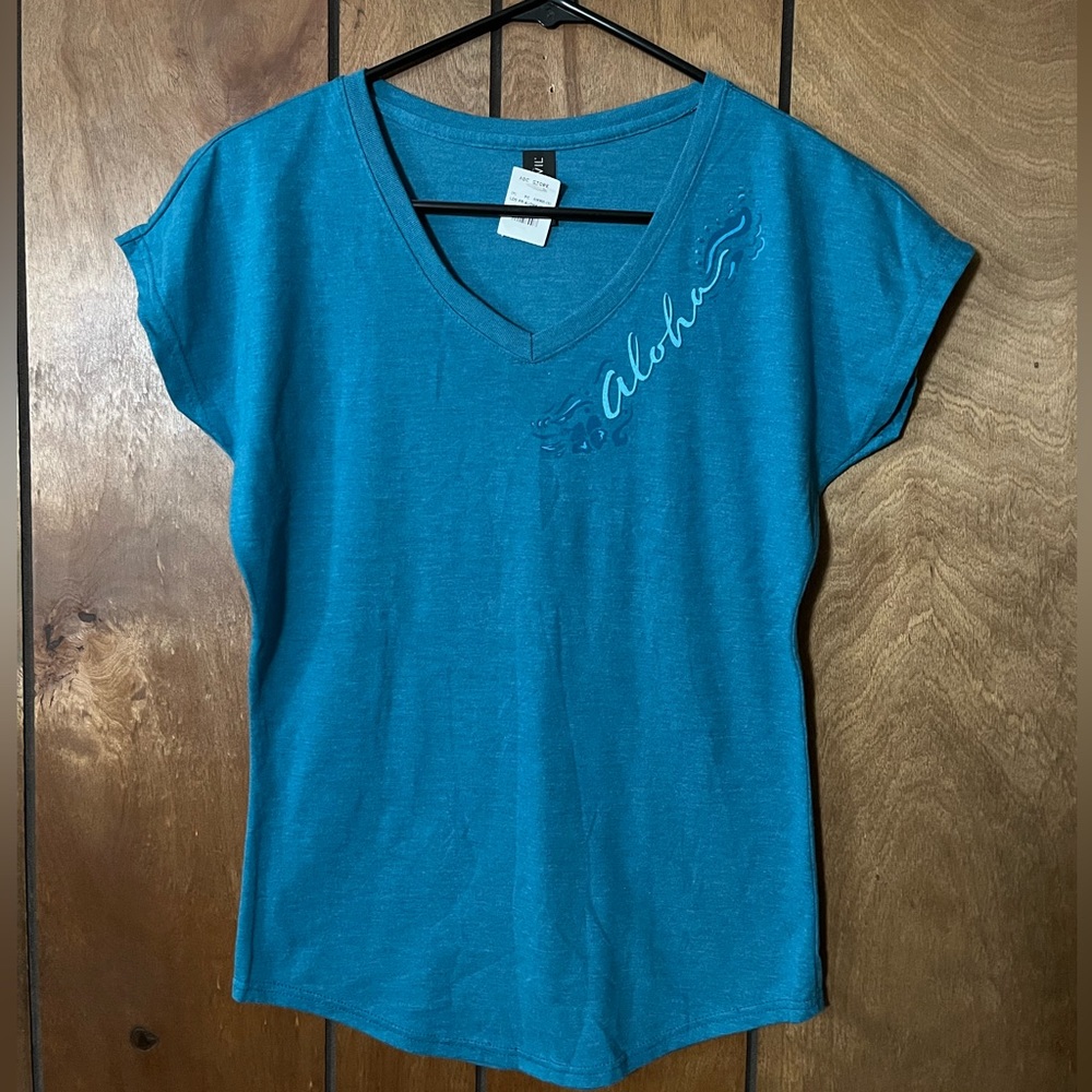 💗 5/$10 - Women’s Aloha V-Neck Tee Shirt